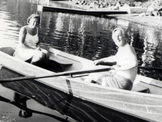 rowing on Lac Labelle